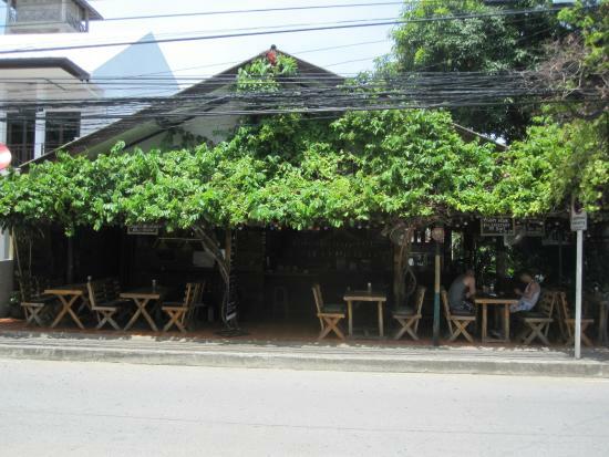 Kingston Jamaica Bar & Restaurant
