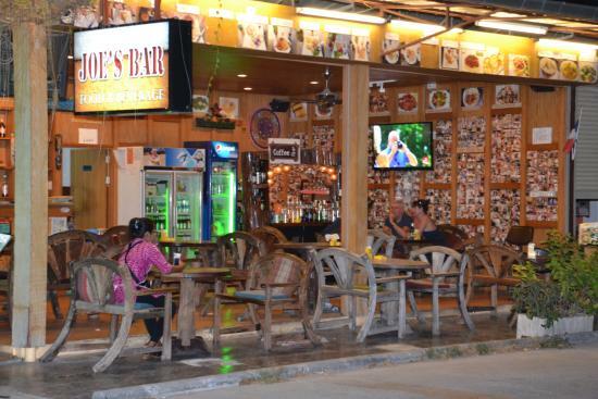 Joe's Bar