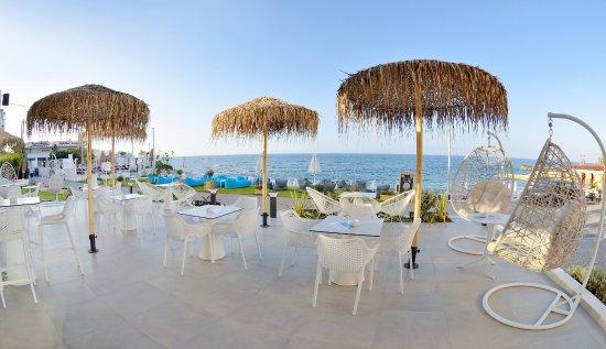 Plaza Verde Beach Bar