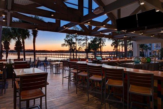 Flip Flops Pool Bar