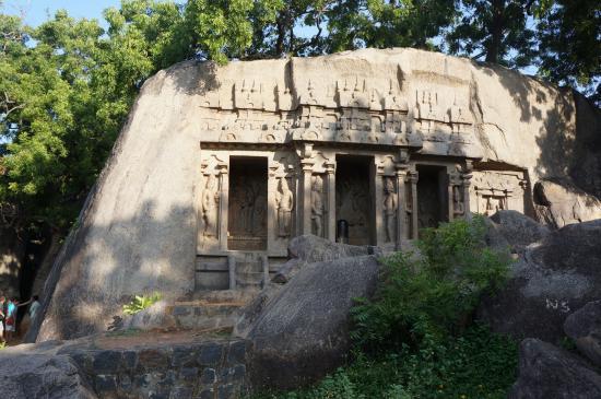 Trimurti Cave
