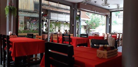 Damaria Restaurant