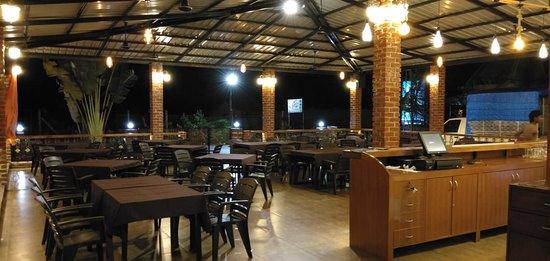 Sam's Pub N Bistro