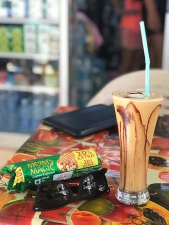 Benny's Cafe