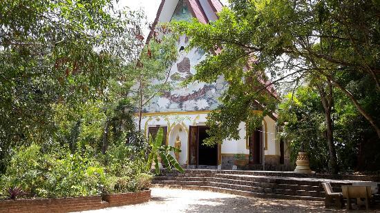 Wat Khao Tham