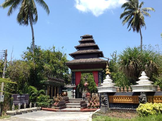 Dusit Dhewa