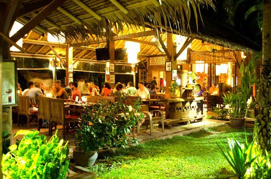 The Chef Restaurant & Bar