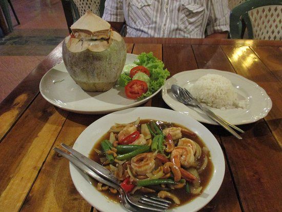 Khaolak Seafood Family House